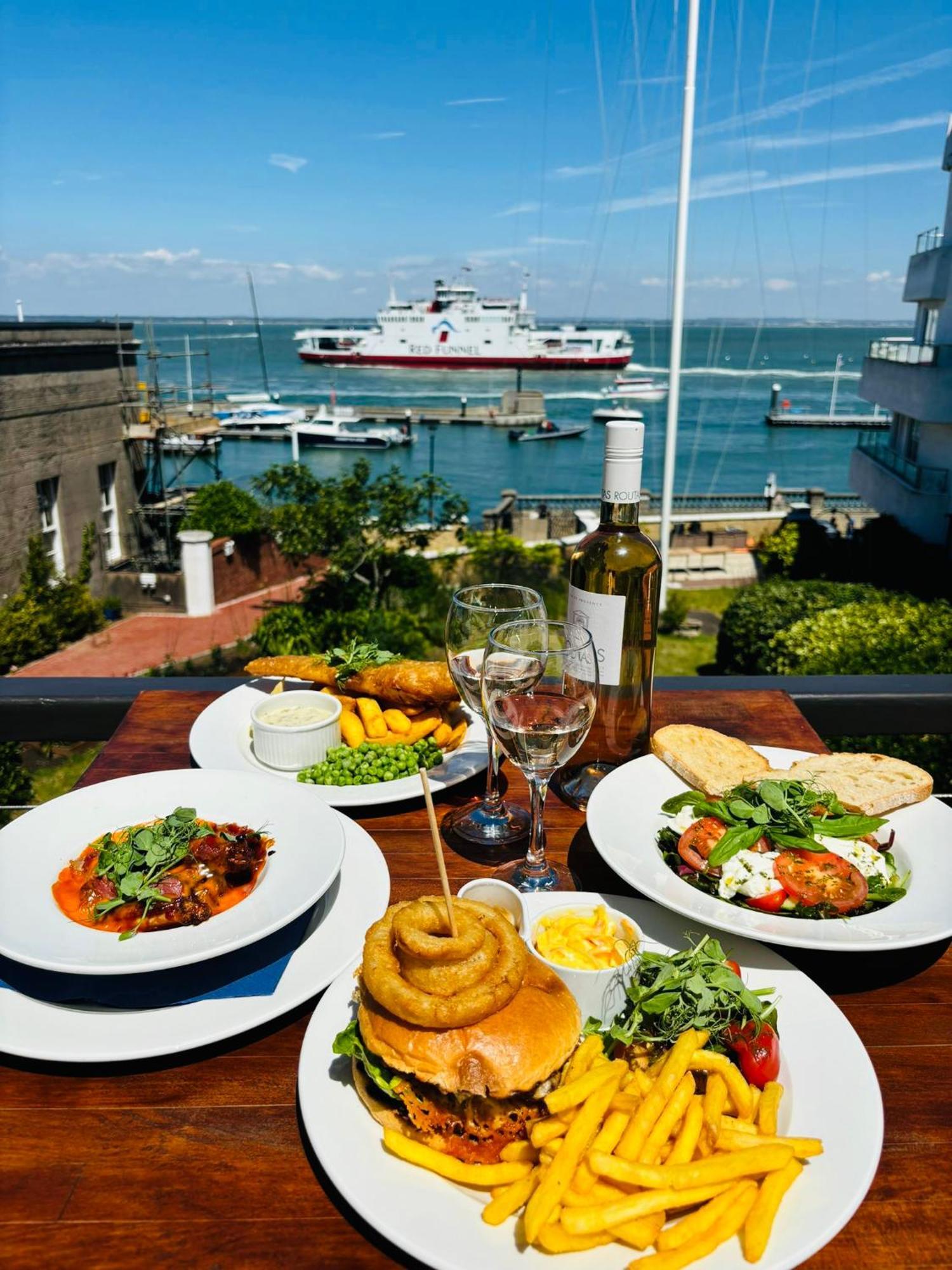 Royal Ocean Racing Club Cowes (Isle of Wight) Exterior foto